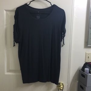 AEO black top with lace up sleeve accent